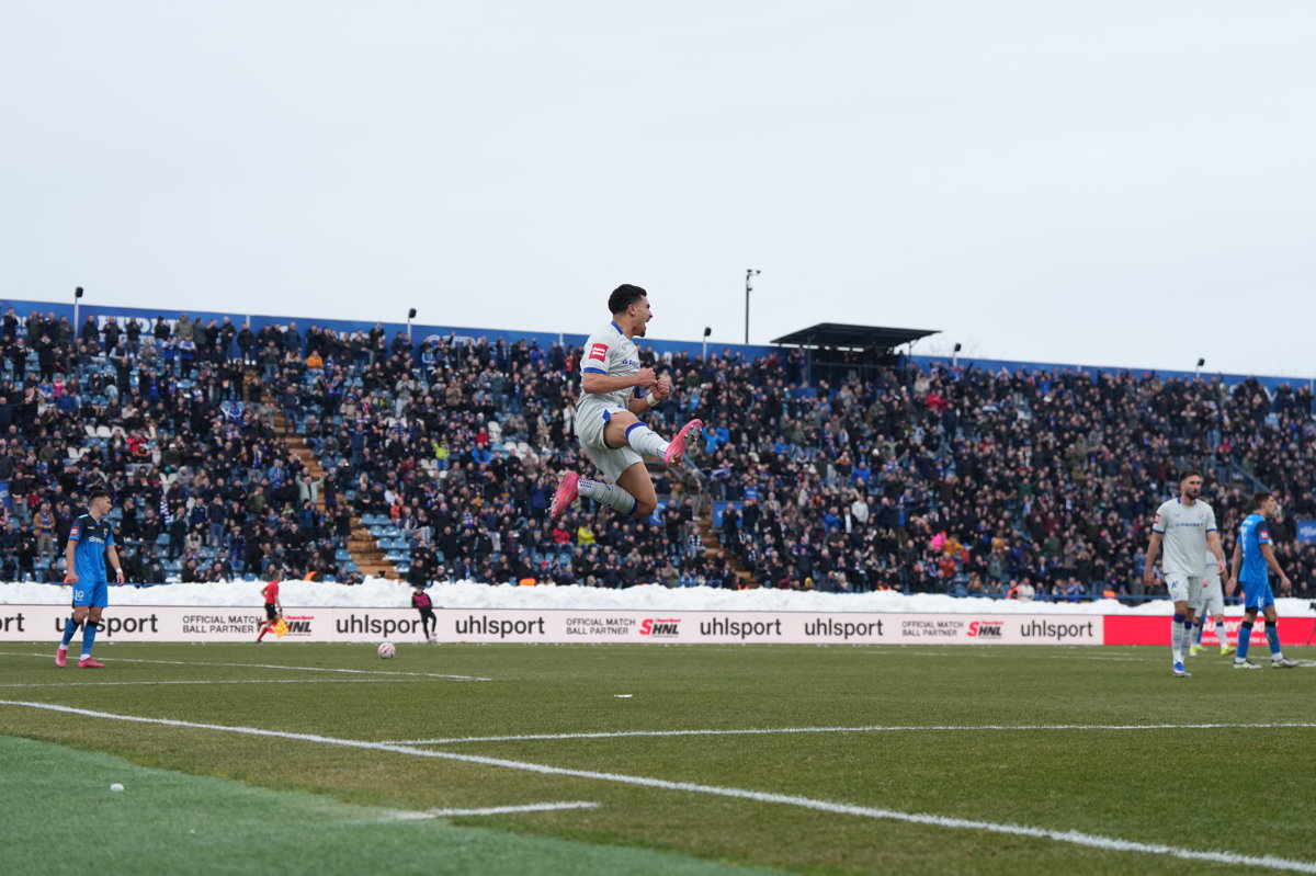 Dinamo uvjerljivom igrom u drugom dijelu do visoke pobjede, debitirao Šunta