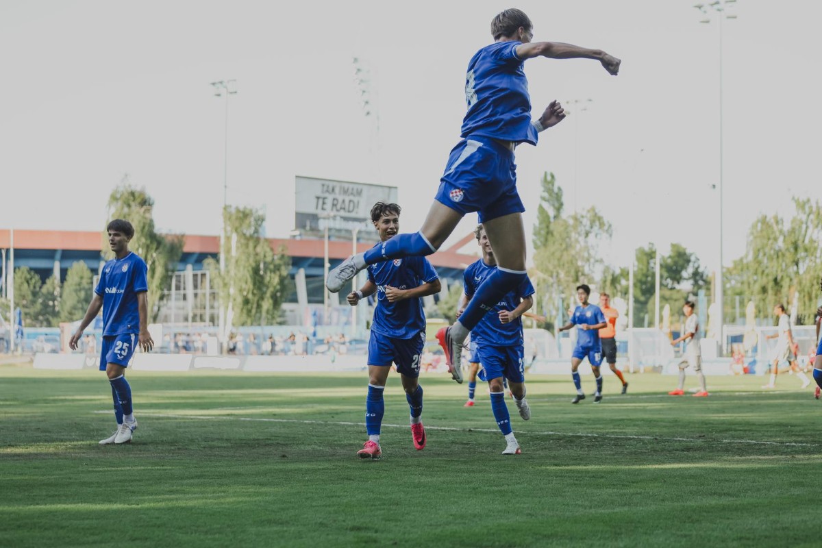 Furiozni Dinamo nadvisio Benficu, u nedjelju spektakl protiv Ajaxa u finalu na glavnom terenu