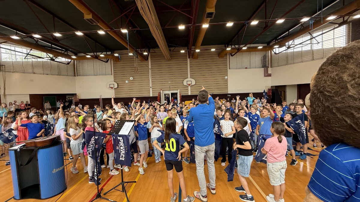 Blue project brings joy to children in Zaprešić with a surprise guest!