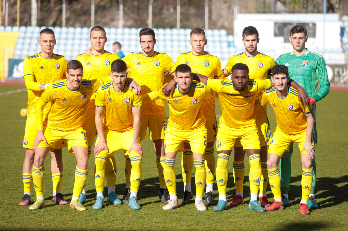 Plavima bod protiv Opatije na Kantridi