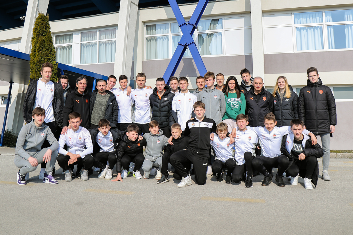 Dinamo pomaže djeci iz nogometne akademije ukrajinskog Shakhtara