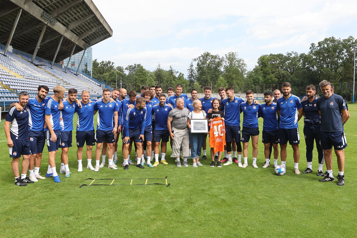 Dinamo i Zaklada Nema predaje uz djevojčicu Antoniju