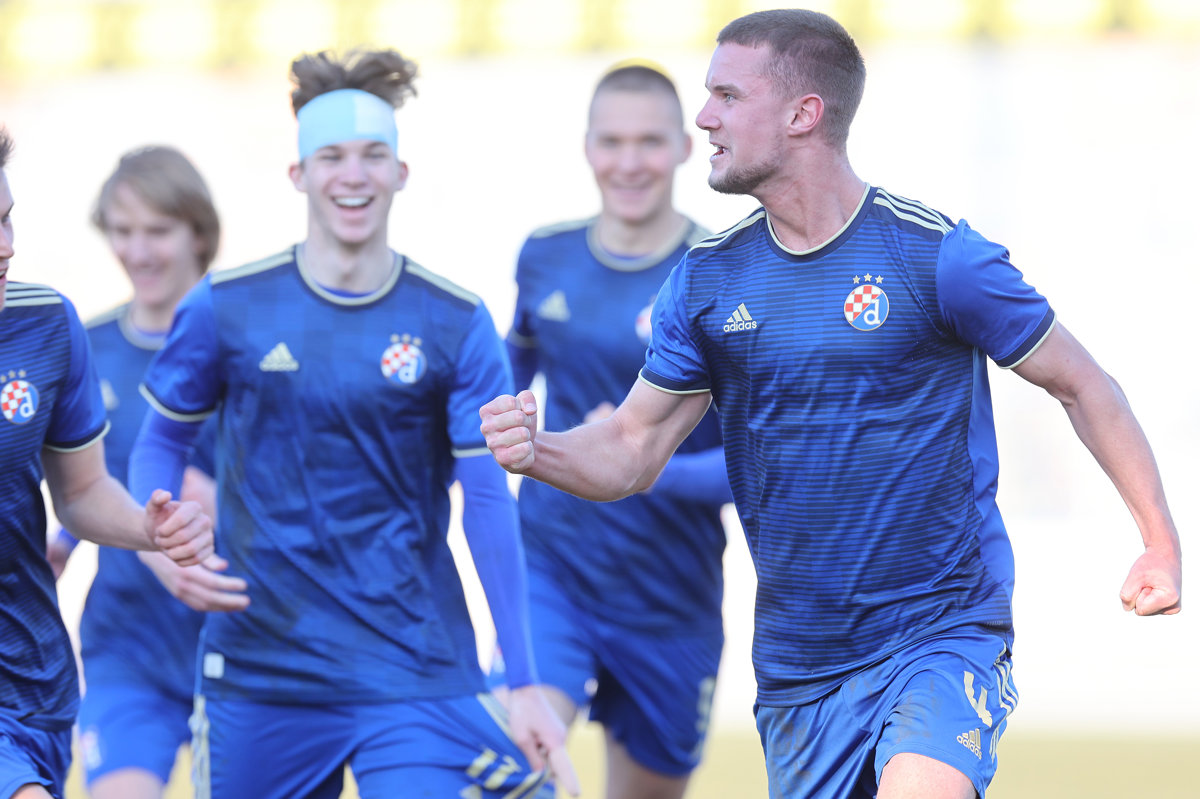 Slavlje B momčadi na početku drugog dijela sezone