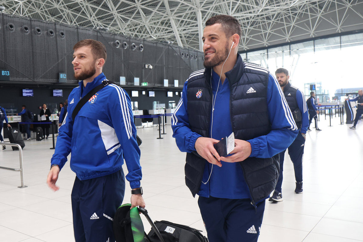 FOTO i VIDEO: Dinamo otputovao u London