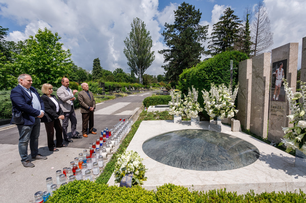 Puna tri desetljeća od odlaska najvećeg hrvatskog sportaša, dinamovca Dražena