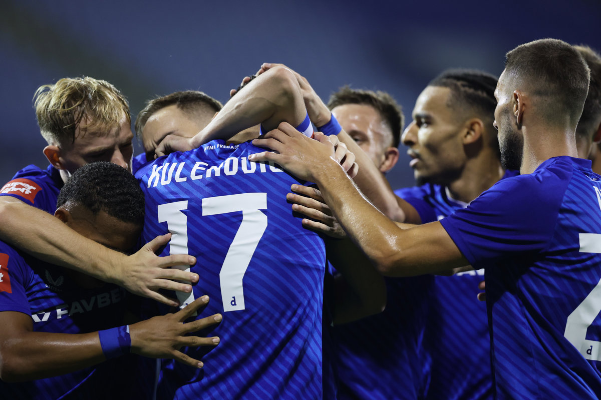 Dinamo i dalje maksimalan, Kulenović ponovno dvostruki strijelac, debitirali Mikić i Ćutuk