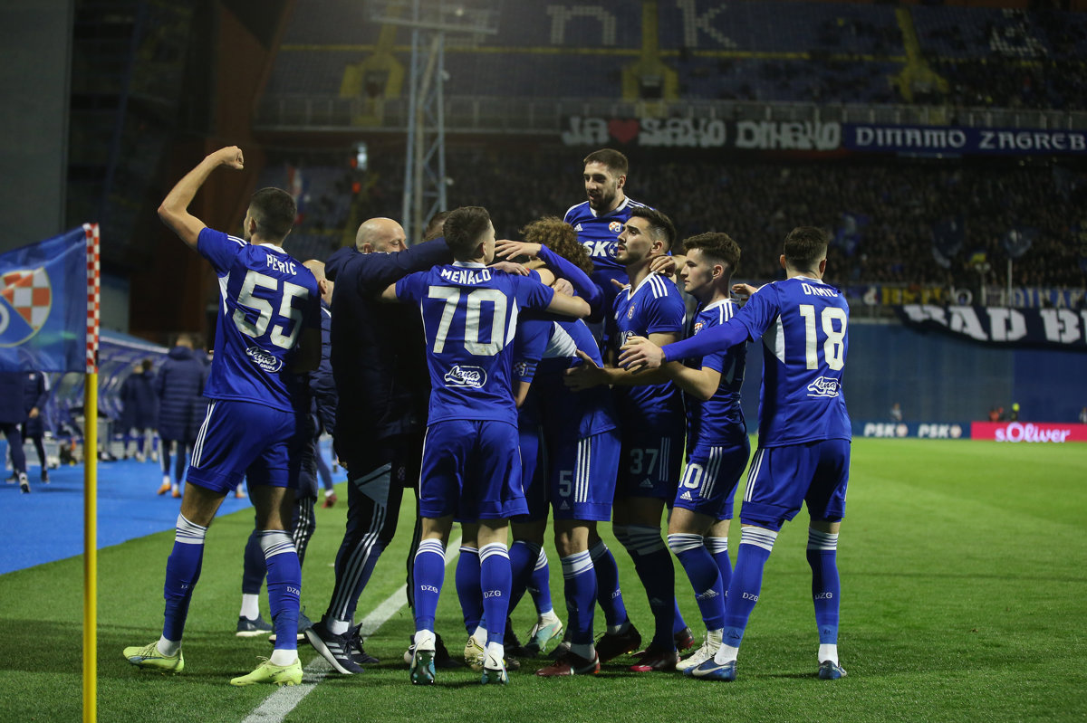 Dinamo emotivno proslavio pobjedu u čast velikom kapetanu Ademiju