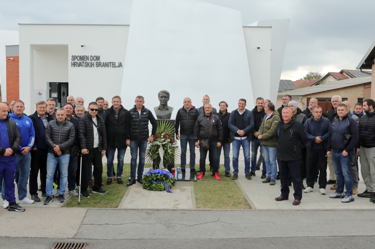 Dinamovi veterani u spomen na 30. obljetnicu stradanja Blage Zadre