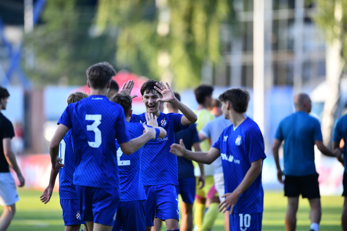 Plavi slavili i protiv Juventusa, u nedjelju finale protiv Manchester Uniteda