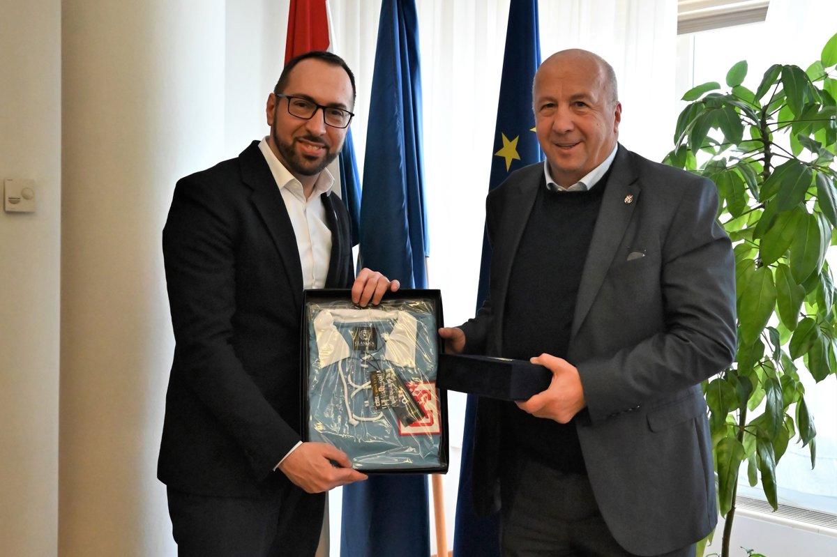 Održan sastanak između gradonačelnika Tomaševića i predsjednika Zajeca