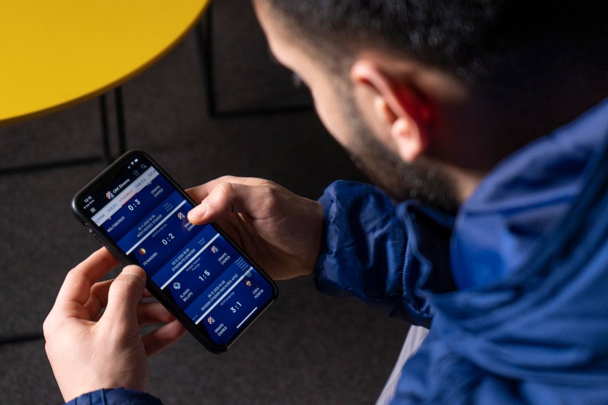 Preuzmi Dinamo aplikaciju za najbrže informacije!