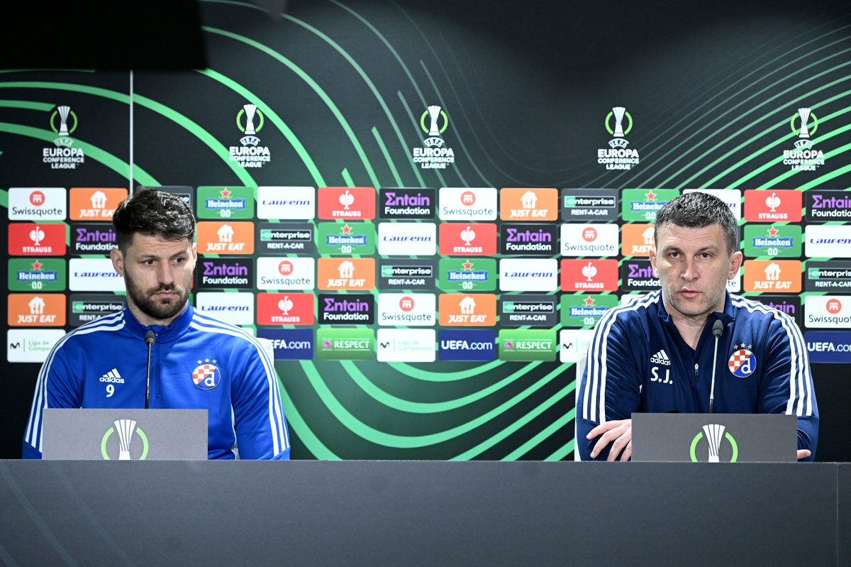 Trener Jakirović i kapetan Petković uoči utakmice protiv Betisa