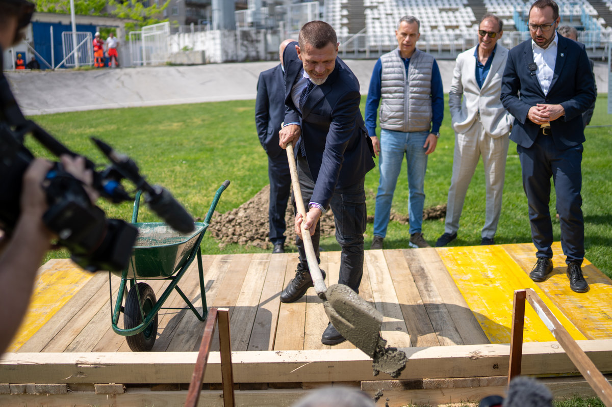 Svečano obilježen početak rekonstrukcije: postavljen kamen temeljac i počeli radovi na stadionu u Kranjčevićevoj