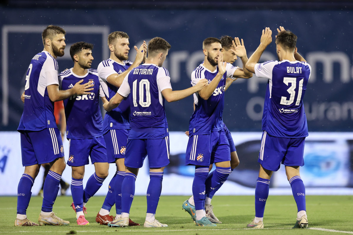 Dinamo uvjerljiv na otvaranju europske sezone, “hat-trick” Ivanušeca