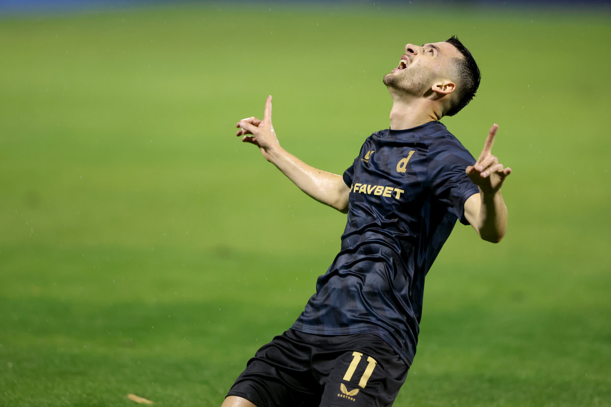 Matchwornshirt aukcija: Nabavi prekrasni treći dres Dinama s premijere nove sezone