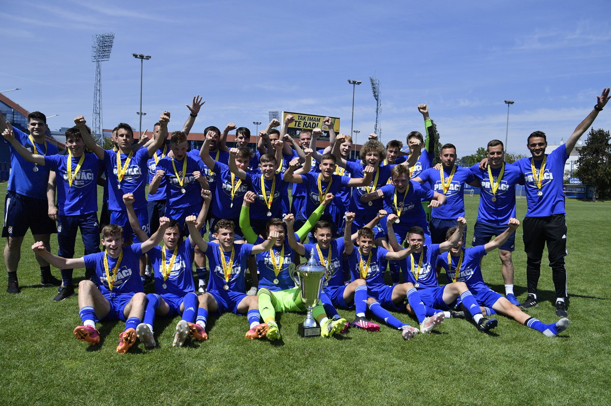 Fotogalerija zadnje utakmice i proslave naslova prvaka kadeta