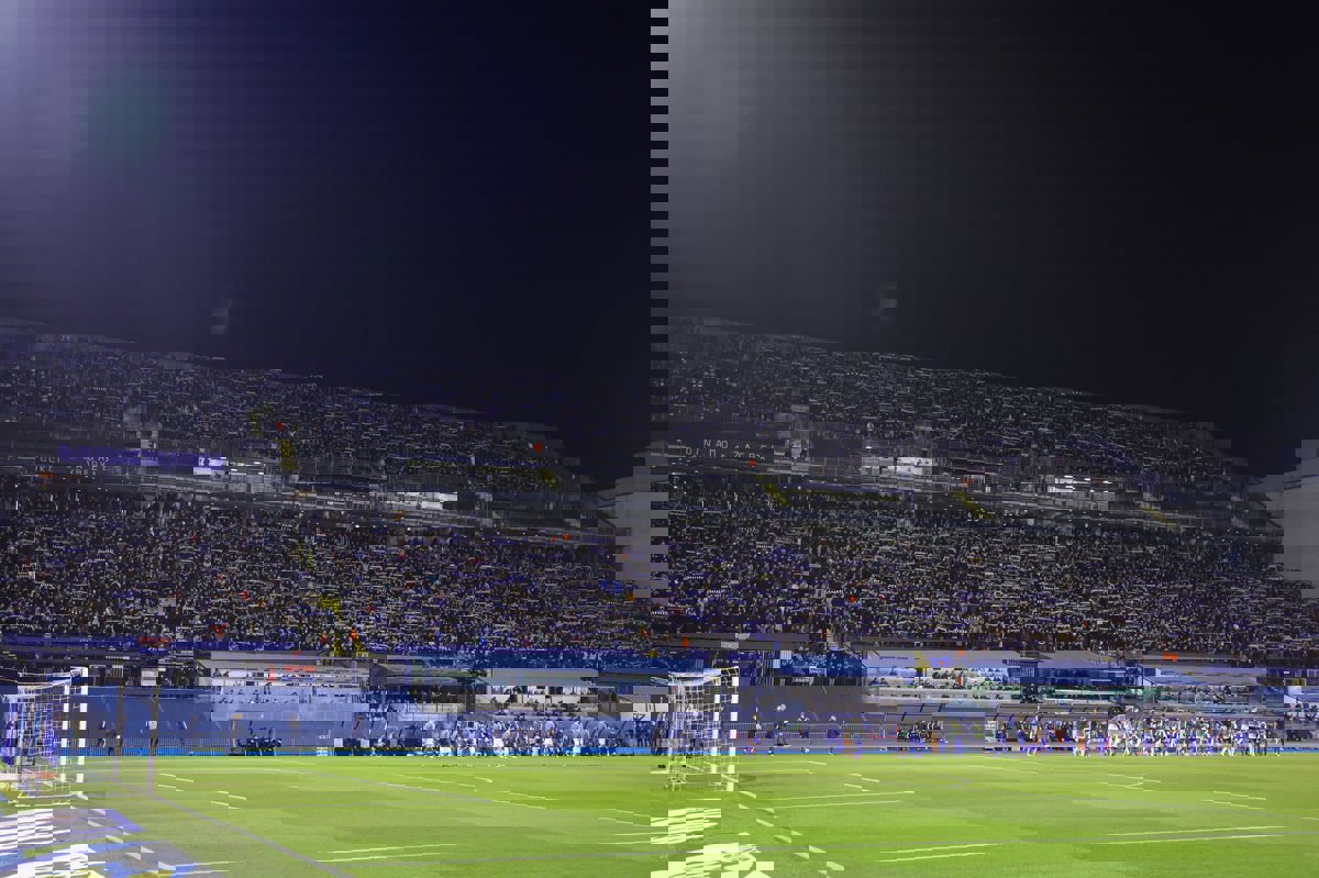 Rasprodana tribina zapad dolje za utakmicu Dinamo - Rijeka