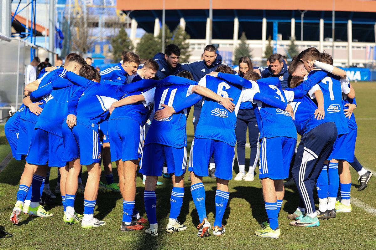 Dinamovci nakon spektakla na "Modriću" boljim izvođenjem jedanaesteraca izborili polufinale Al Abtala