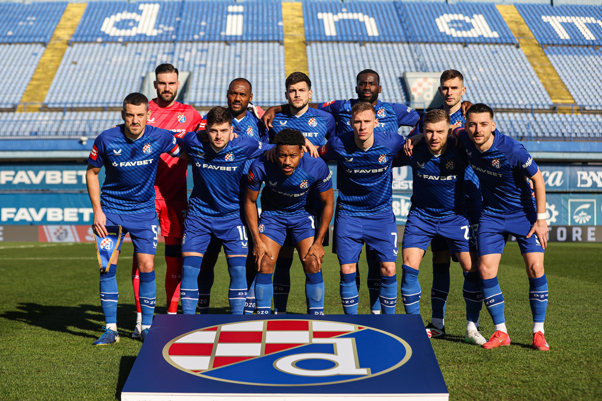 Dinamo dvaput vodio, derbi završen remijem, plavi utakmicu završili s dvojicom igrača manje