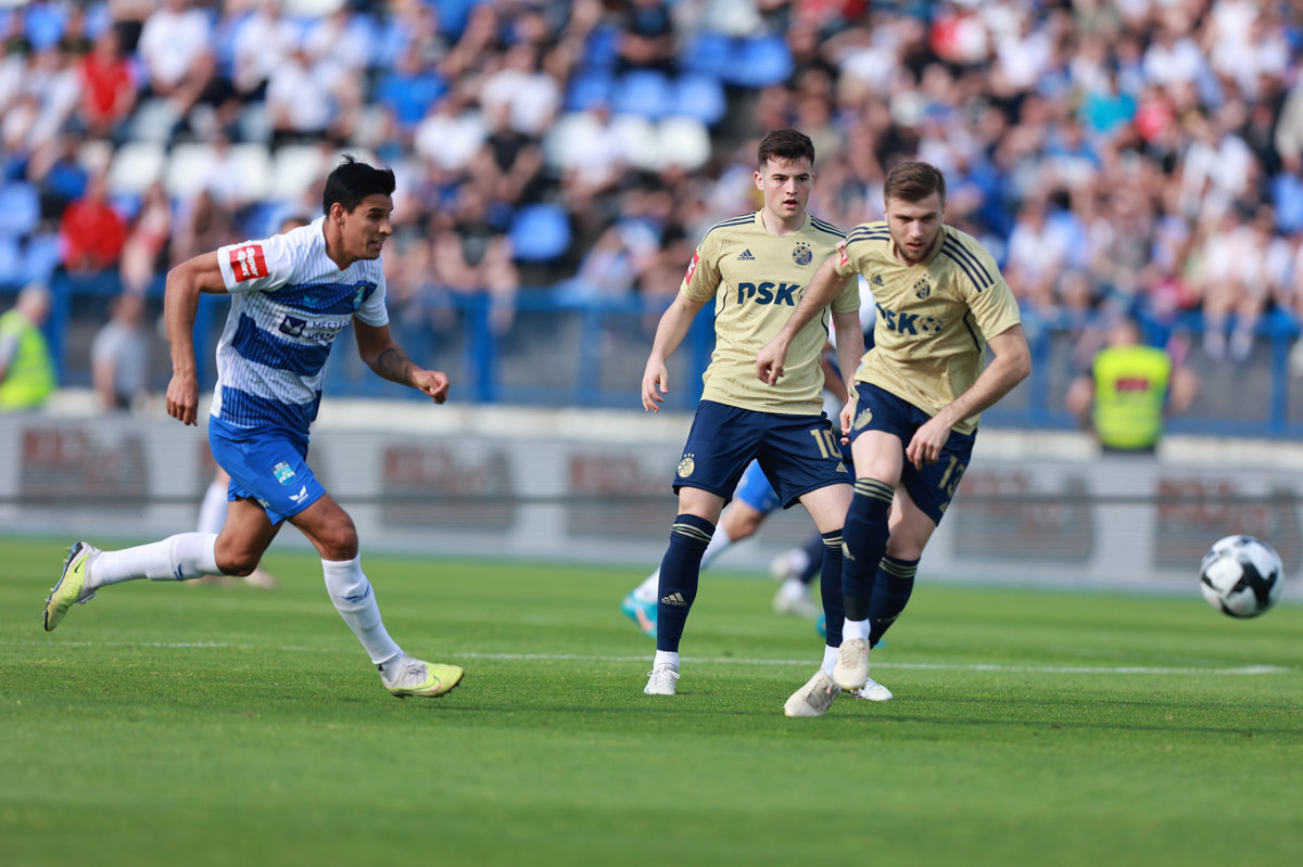 Pogled na ljestvicu: Dinamo na "okruglih" deset bodova prednosti