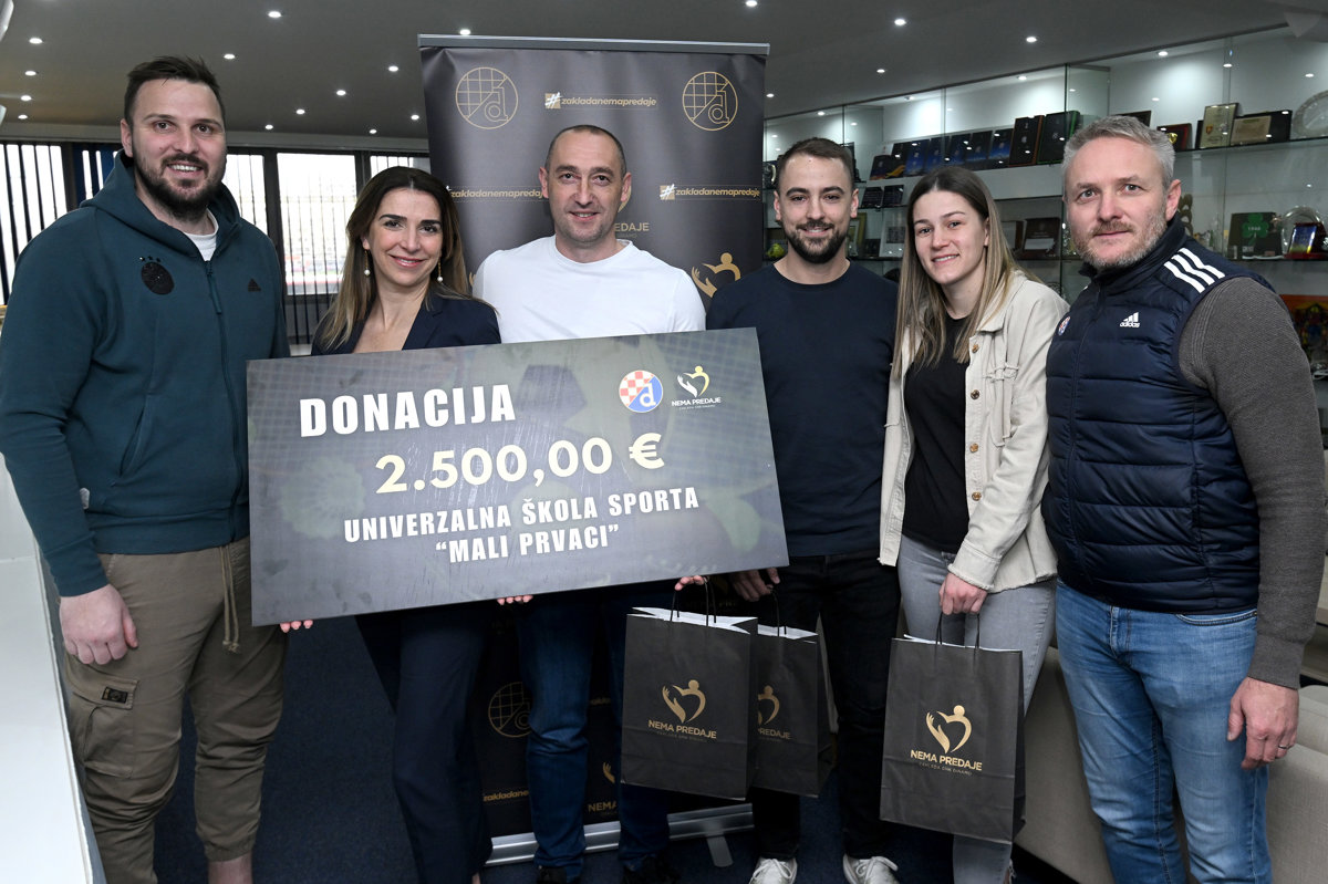 Donacija za školu sporta "Mali prvaci"