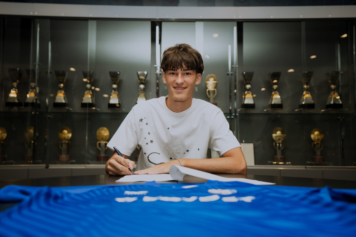 Mislav Ćutuk potpisao profesionalni ugovor s Dinamom