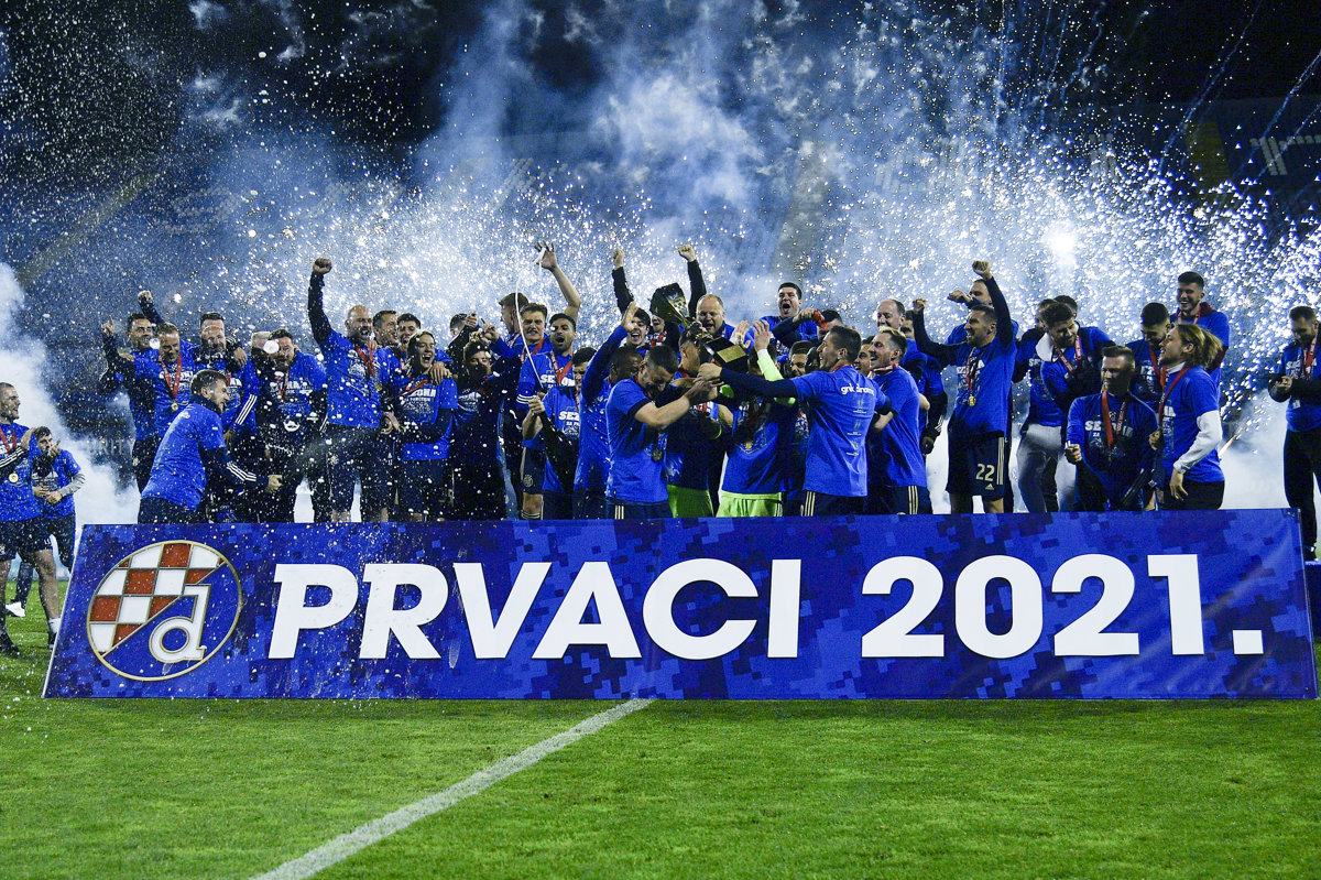 Dinamo pobjedom uz vatromet, šampanjac i pjesmu zaokružio veliku sezonu