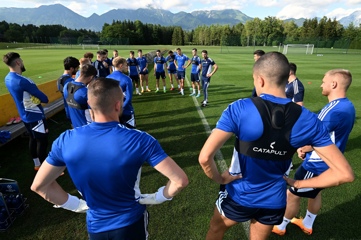 Iza Dinama su tri dana priprema, a danas slijedi utakmica s Koperom