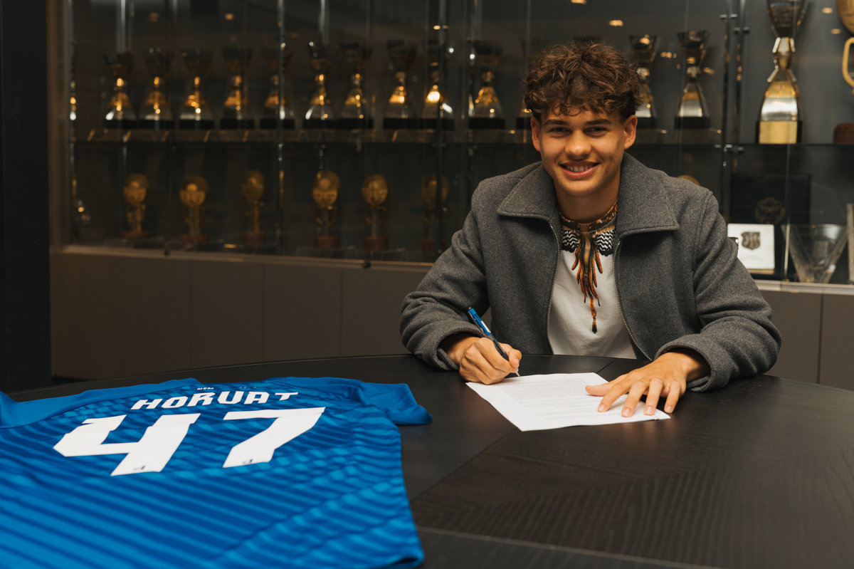 Patrik Horvat potpisao profesionalni ugovor s Dinamom