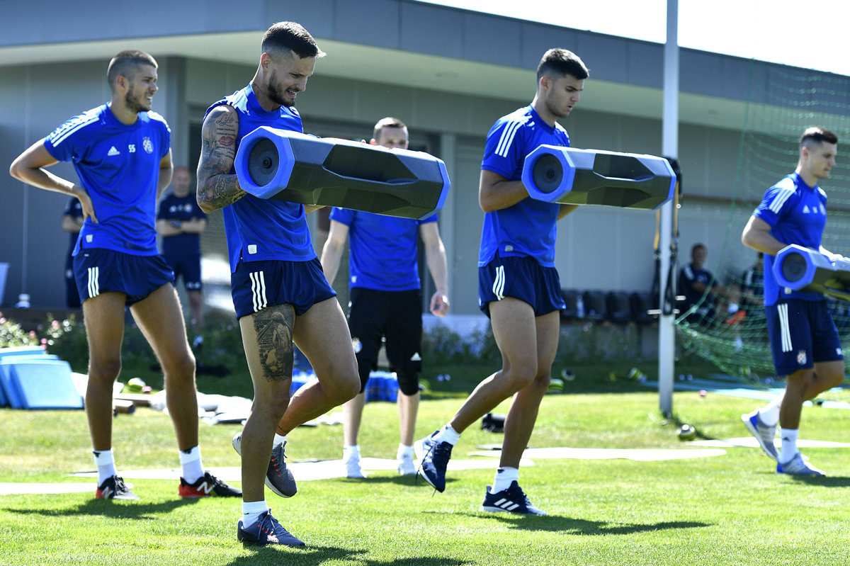 VIDEO: Igrači odradili zanimljiv trening snage