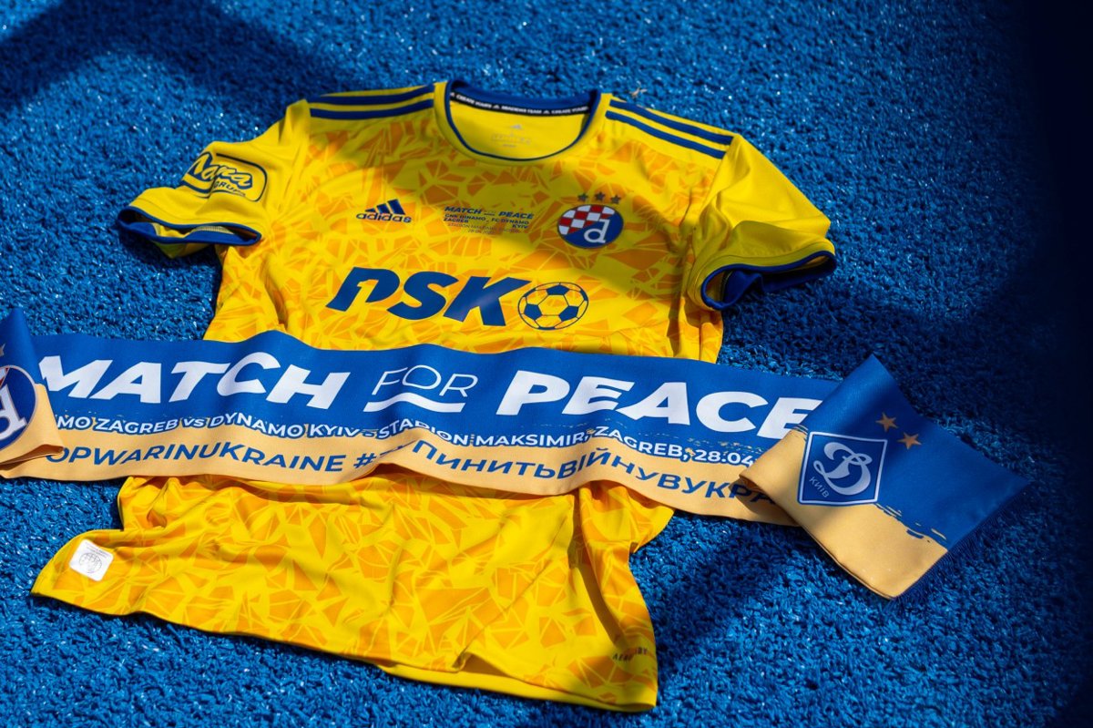 Ekskluzivno: Prodaja šalova i dresova Dinama s humanitarne utakmice