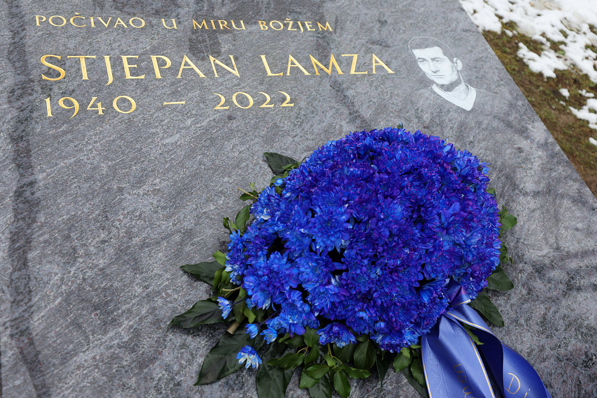 Otkriven novi nadgrobni spomenik Stjepanu Lamzi
