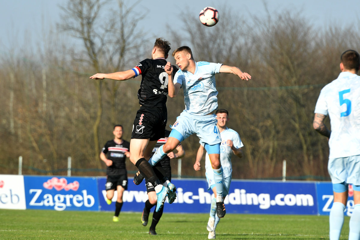 U dvoboju punom preokreta bodovi pripali Sesvećanima